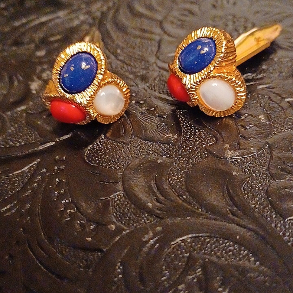 Cufflinks